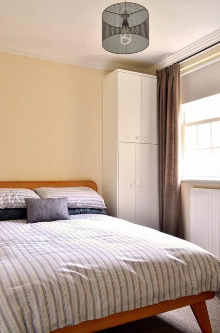 Appartement **spotless, Bright 2 Double Bed, Period Features**