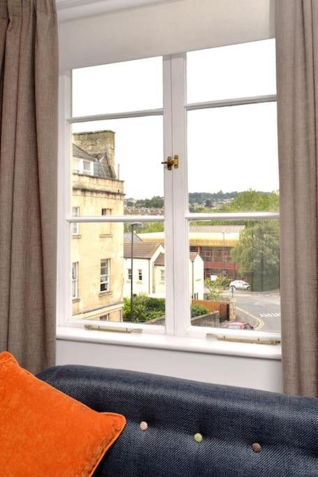 Appartement **spotless, Bright 2 Double Bed, Period Features**